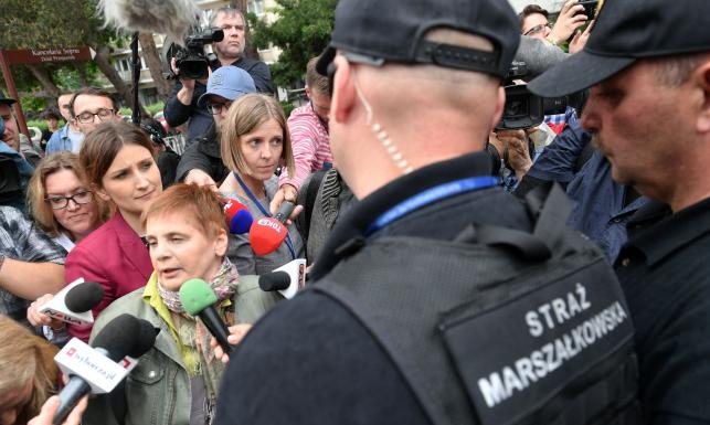 Janina Ochojska nie wpuszczona do Sejmu.