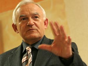 Miller: Cimoszewicz może przegrać