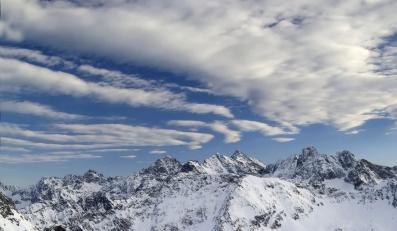 Widok z połonin zapiera dech. Można zobaczyć Tatry