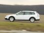 Saab 9-3X - szwedzka stal gotowa do przygody. Dzielnie zwalczy dziki teren, choć woli asfaltowe bulwary. Mogą być dziurawe jak sito - czyli idealnie sprawdza się na polskich drogach... 