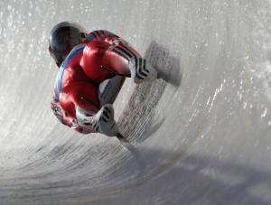 Co saneczkarstwo ma do skoków ze spadochronem?