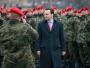 Radosław Sikorski podczas przywitania kontyngentu Żandarmerii Wojskowej wracającego z misji z Konga