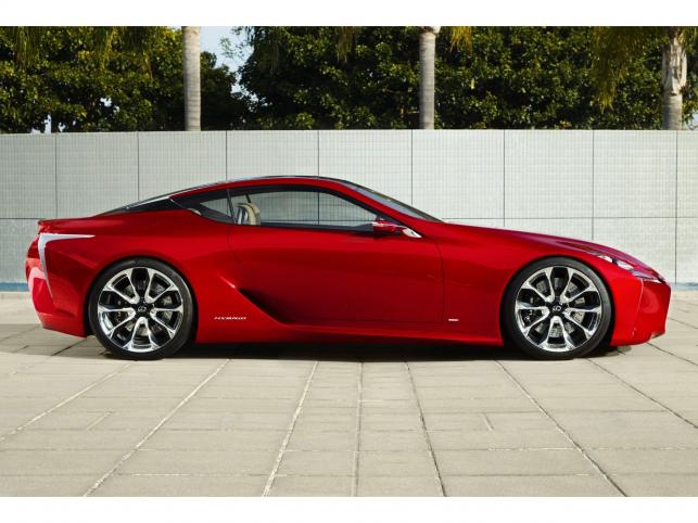 Kilka dni temu Lexus chwalił się kawałkami swojego nowego prototypu. W końcu Japończycy ujawnili wygląd auta i nazwę - LF-LC