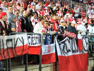 Kibicowania nauczysz się w szkole? Apel kuratora