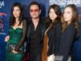 Bono z żoną Alison Hewson i córkami – Eve i Jordan