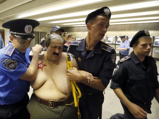 Femen protestuje przeciwko Euro 2012