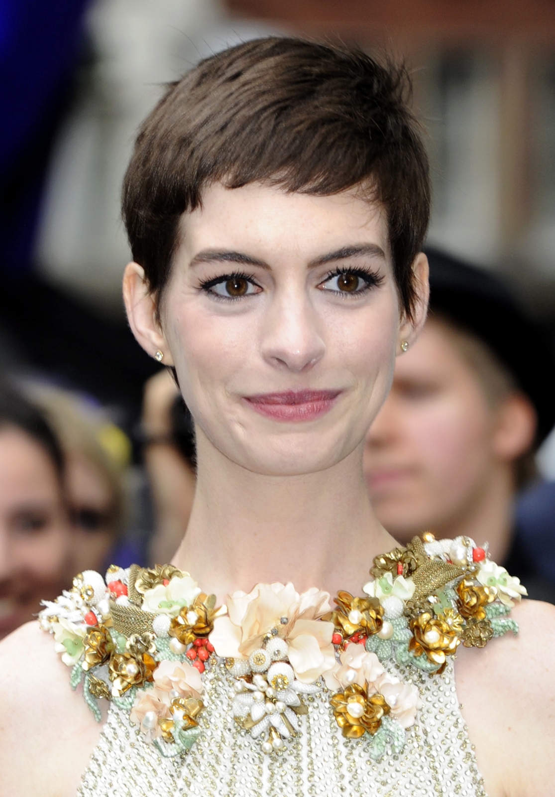 Anne Hathaway na premierze filmu "Mroczny rycerz powstaje" w Londynie