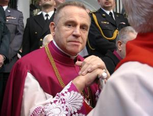 Prałat Jankowski znów obraża