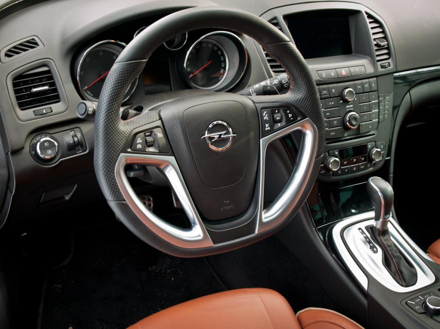 4x4 i królewskie wnętrze. Opel insignia 2.0 CDTI BiTurbo Ecotec ...
