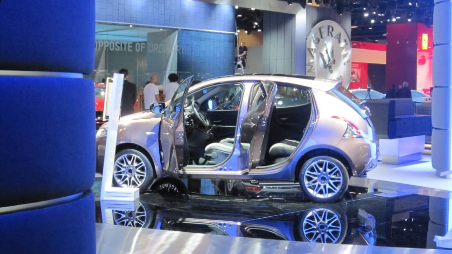 Lancia ypsilon