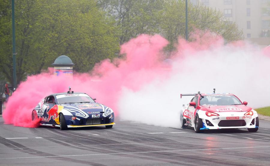 Jakub Przygoński (toyota GT86) i Aleksander Grińczuk z Ukrainy (nissan 370Z)