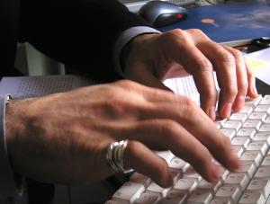 Świąteczne żniwa internetowych oszustów