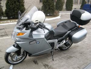 Policja sprawiła sobie potężną maszynę BMW