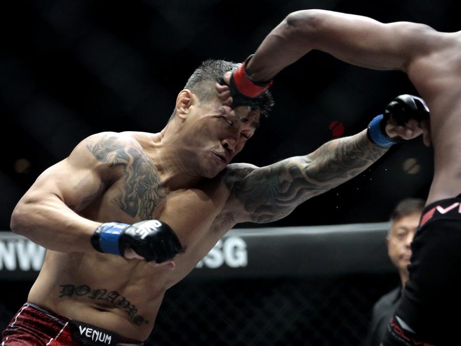 Krew, pot i łzy, czyli "ONE Championship MMA in Singapore"